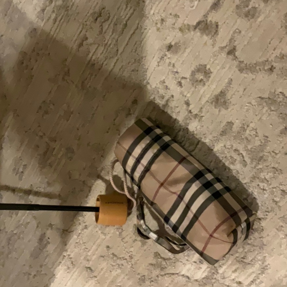 Burberry Umbrella - Picture 2 of 2